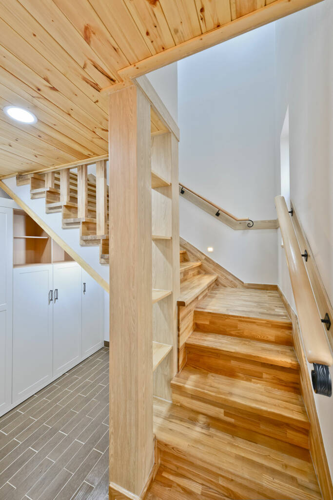 Bel escalier essence de bois