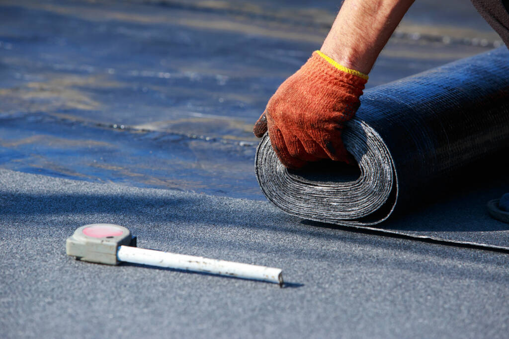 Pose d'une membrane EPDM